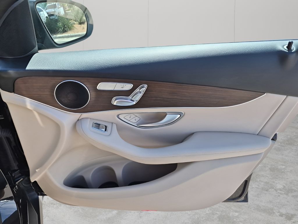 Used Car 2022 Mercedes-benz Glc  Glc 300 For Sale Under $30,000 In Austin, Texas