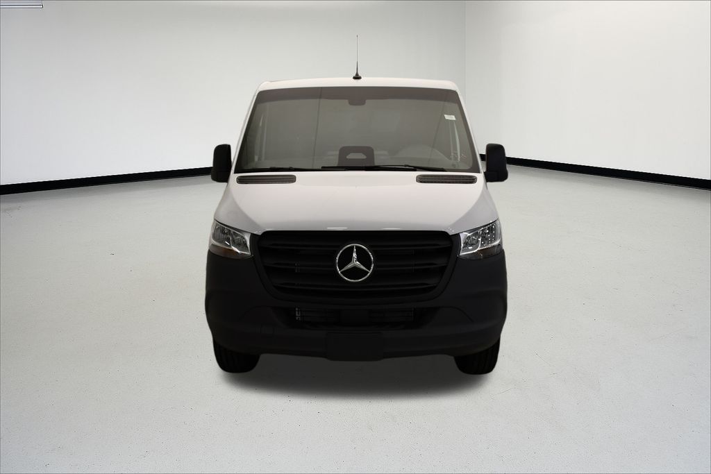 Thumbnail: 2026 Mercedes-Benz Sprinter - 3