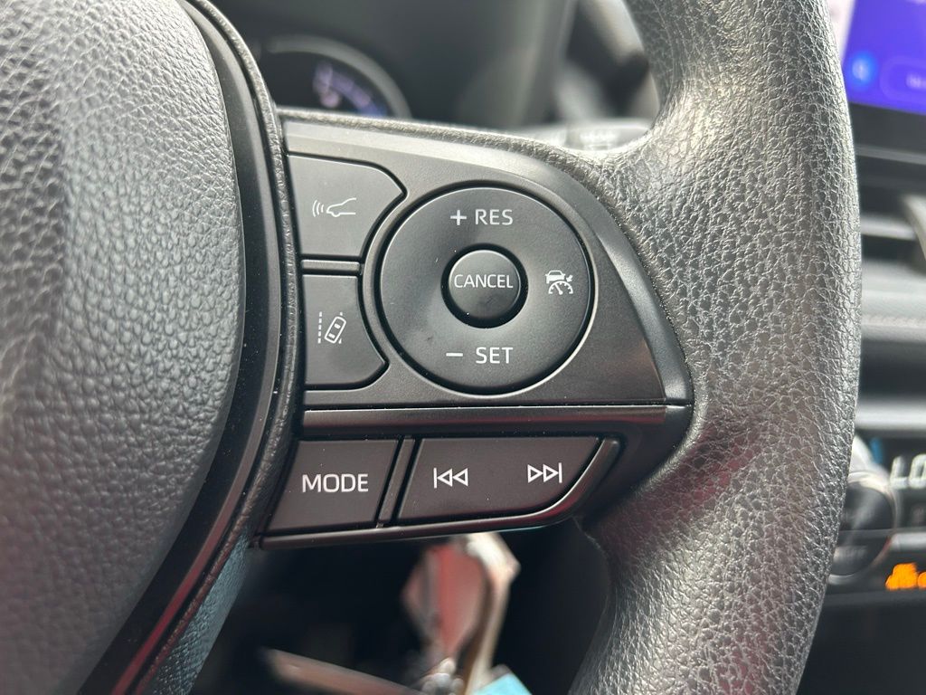 Thumbnail: 2025 Toyota RAV4 - 18