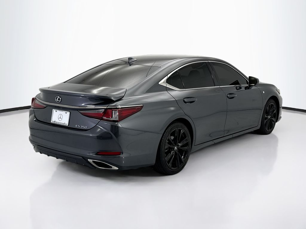 Thumbnail: 2022 Lexus ES - 5