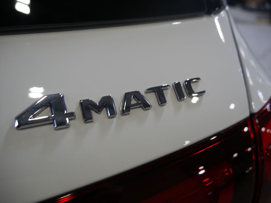 Thumbnail: 2026 Mercedes-Benz GLE - 10