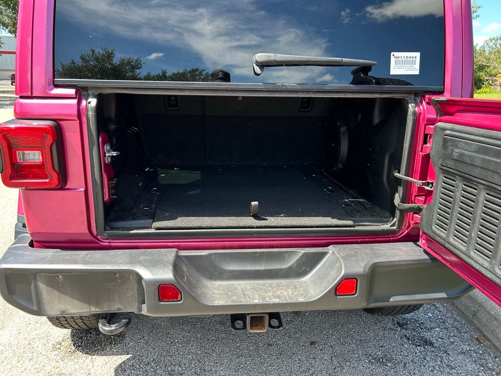 Thumbnail: 2022 Jeep Wrangler - 10