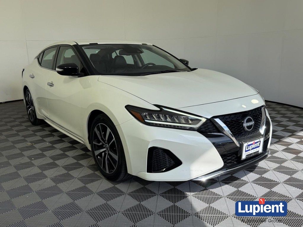 Pearl White Tricoat 2023 Nissan Maxima SV FWD Sedan Front-Wheel Drive Continuously Variable Transmission