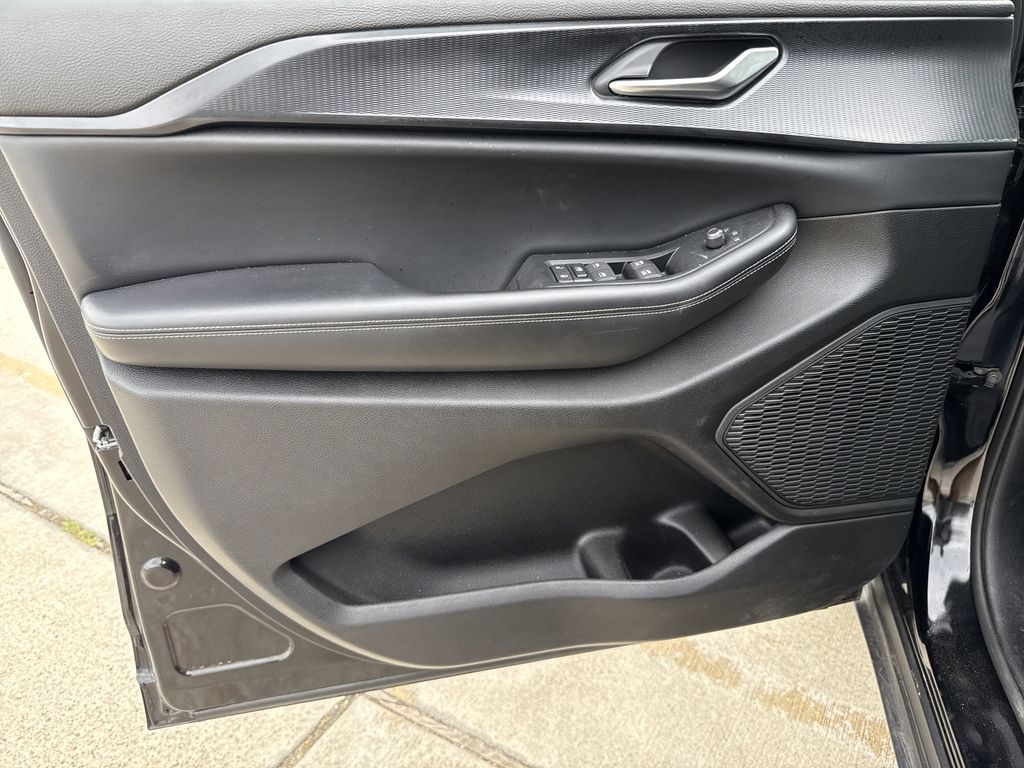 2024 Jeep Grand Cherokee Altitude - 9