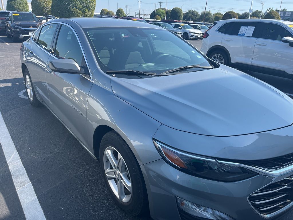 Thumbnail: 2024 Chevrolet Malibu - 3