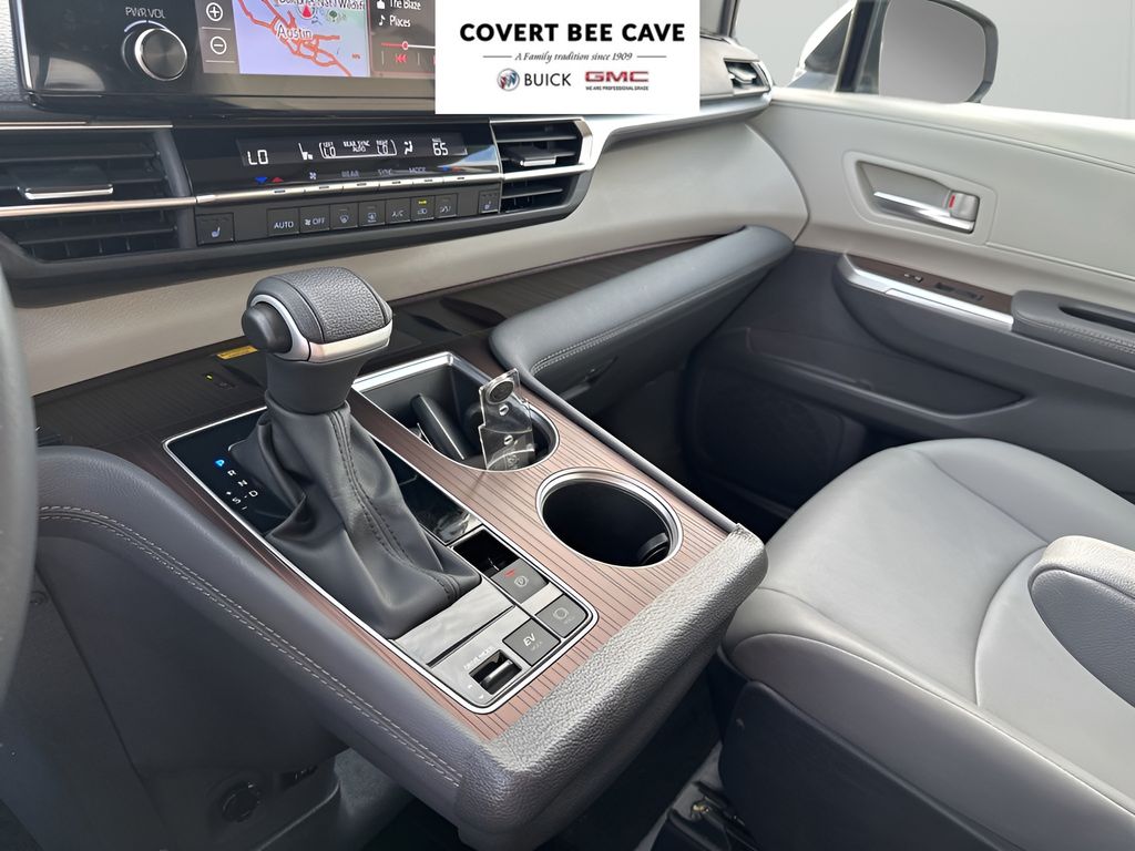 Used Car 2024 Toyota Sienna  Xle For Sale Under $80,000 In Austin, Texas