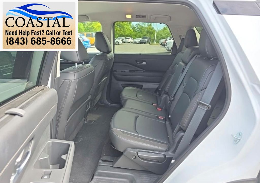 2025 Nissan Pathfinder SL White at Lugoff Nissan