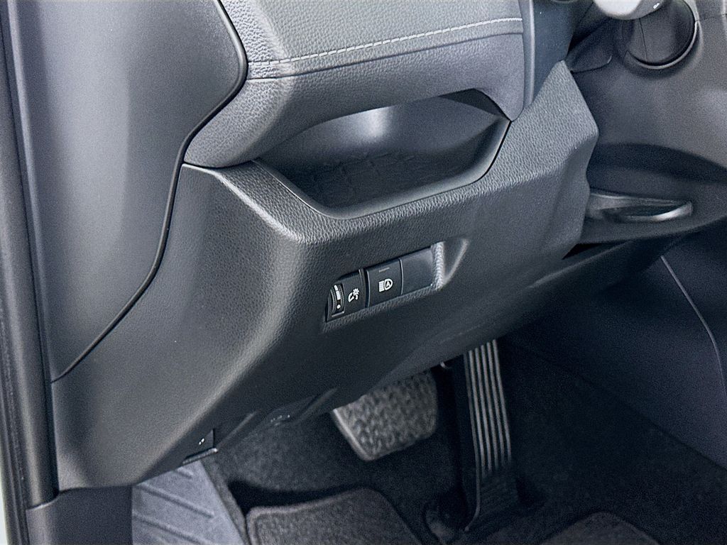 Thumbnail: 2025 Toyota RAV4 - 10