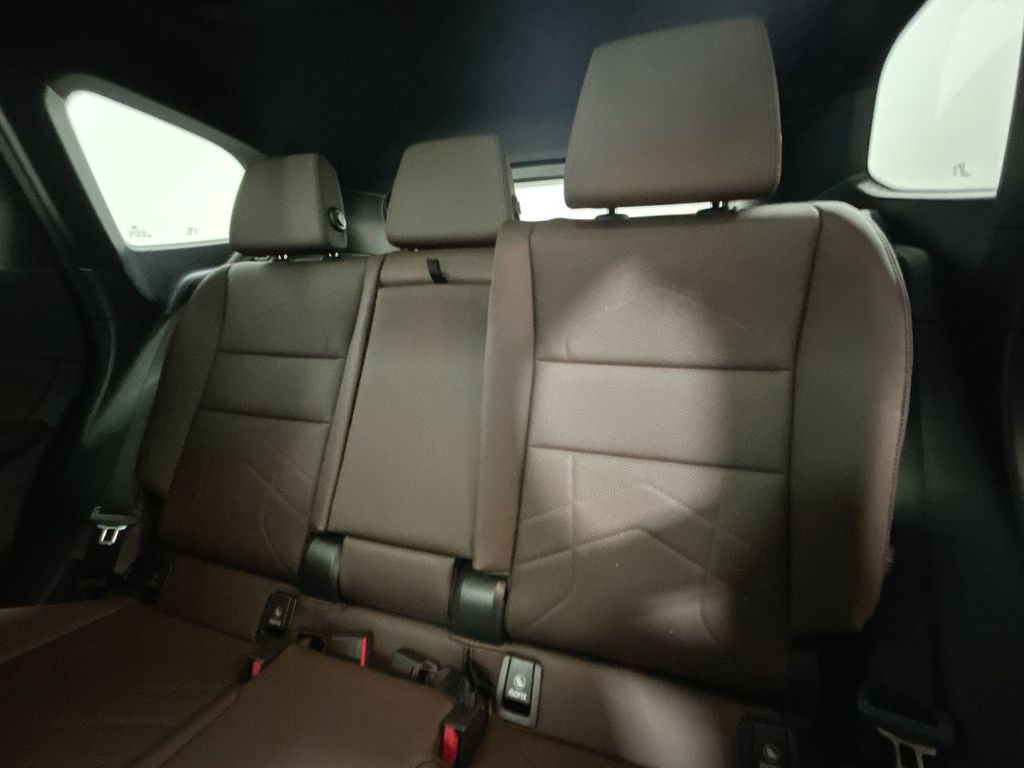 Thumbnail: 2025 BMW X1 - 21