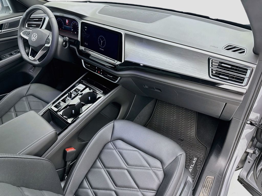 Thumbnail: 2026 Volkswagen Atlas - 16