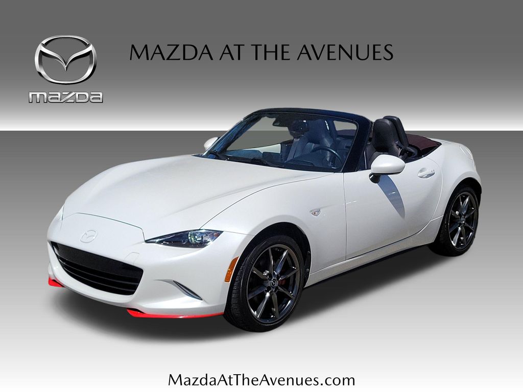 Snowflake White Pearl 2018 Mazda MX-5 Miata Grand Touring RWD Convertible Rear-Wheel Drive 6-Speed Manual