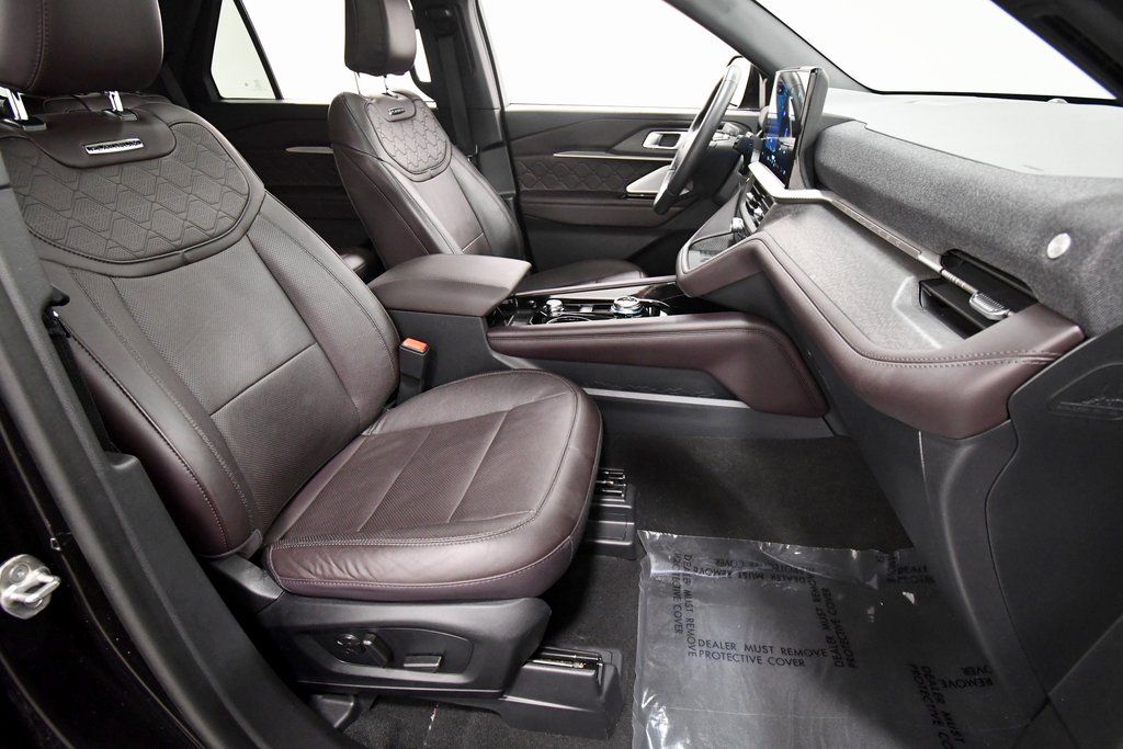 Used 2025 Ford Explorer SUV