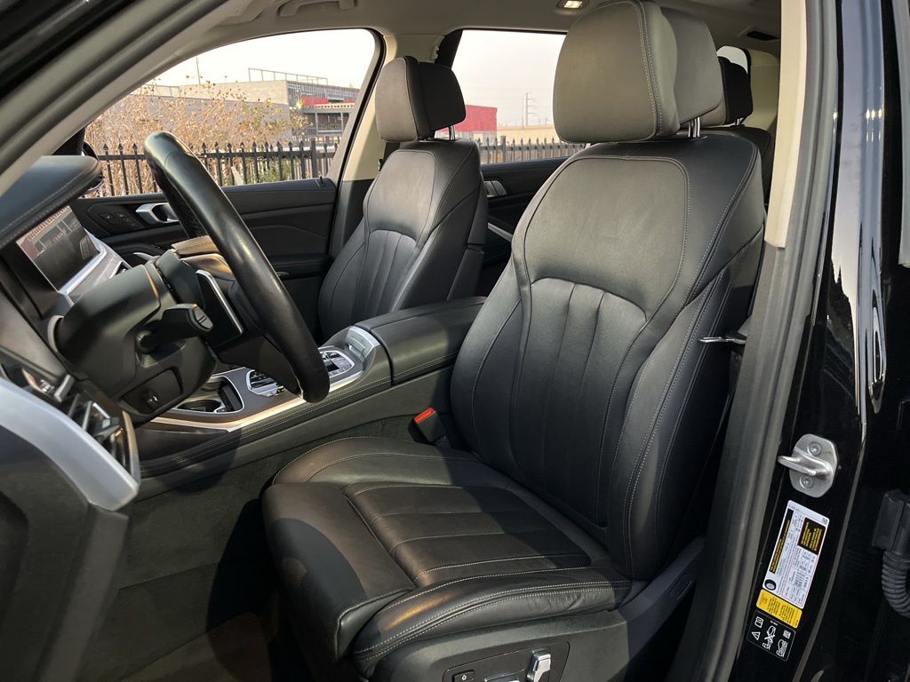 Thumbnail: 2022 BMW X7 - 26