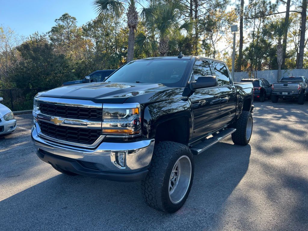 2018 Chevrolet Silverado 1500 LT 2