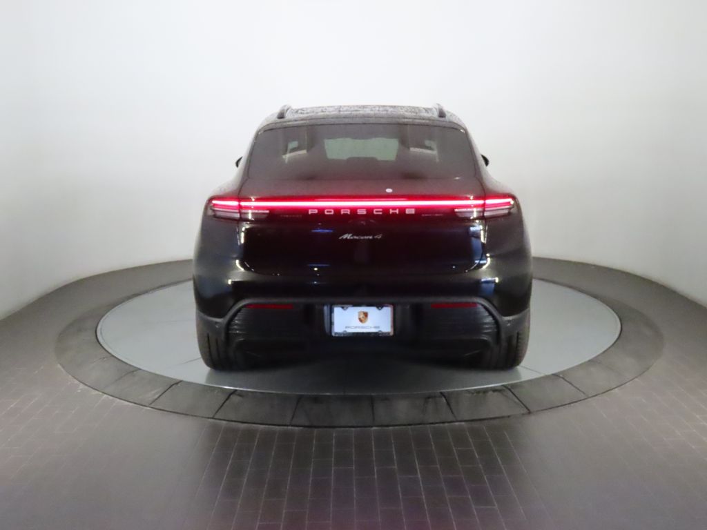 Thumbnail: 2026 Porsche Macan - 6