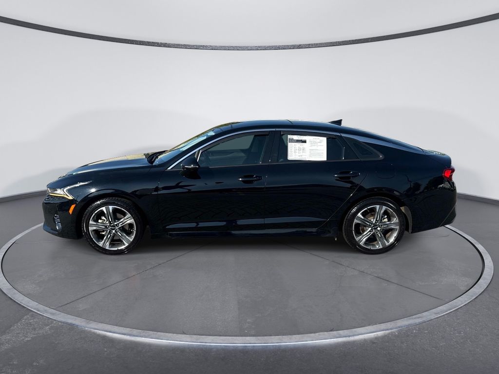 Used 2022 Black Kia EX image 4