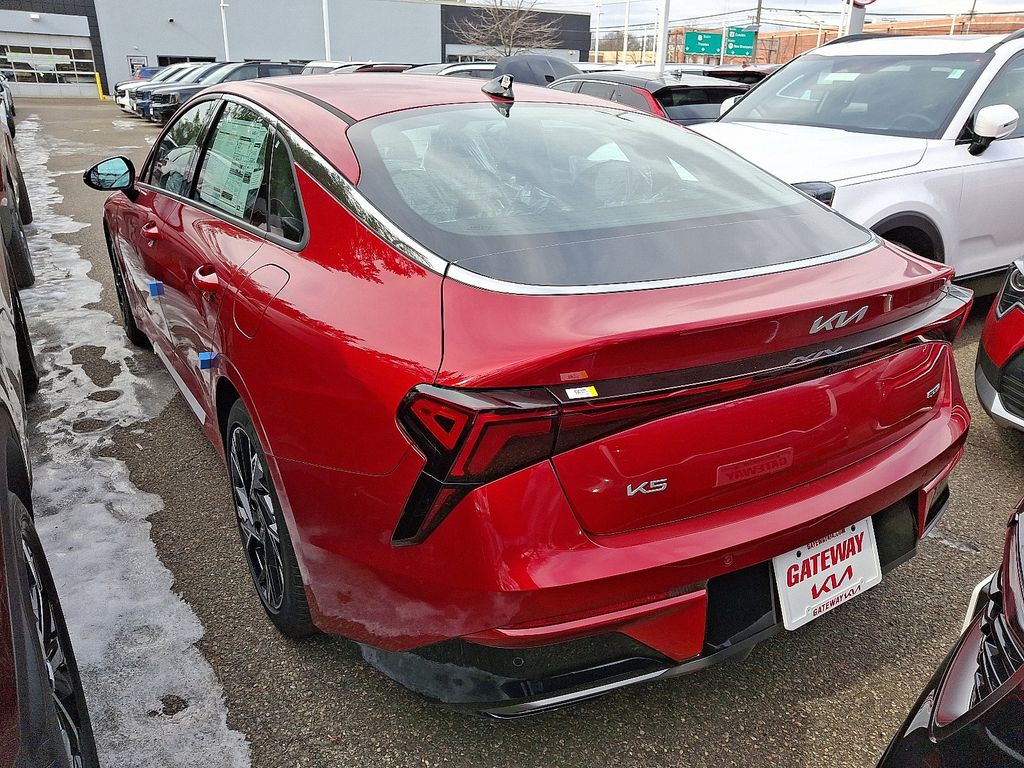 2025 Kia K5 GT-Line - Photo 3