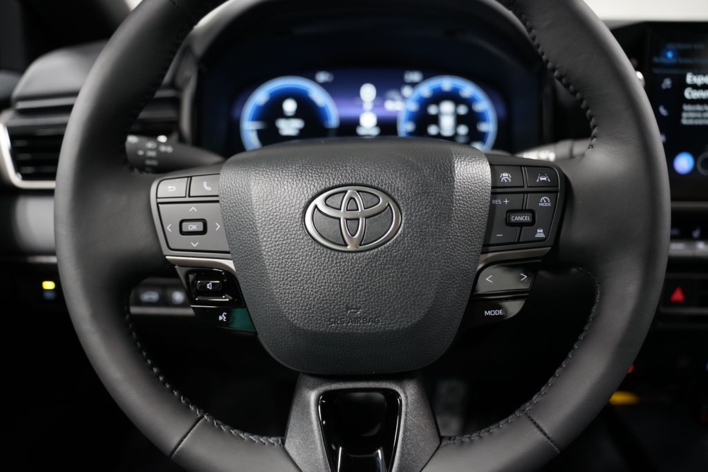 Thumbnail: 2025 Toyota Camry - 12