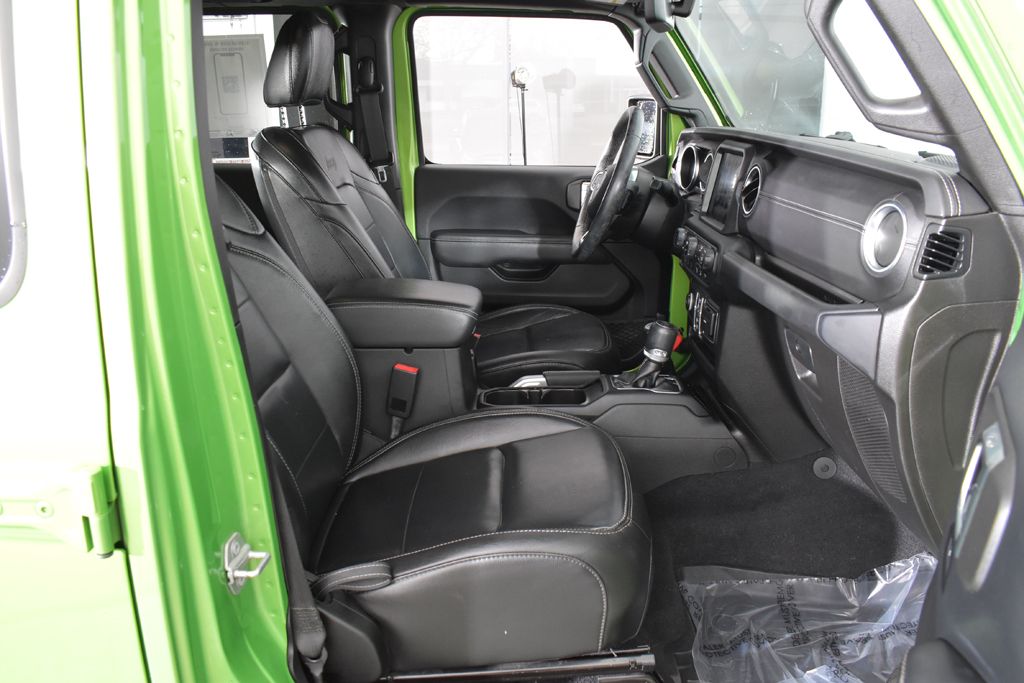 Thumbnail: 2019 Jeep Wrangler - 24