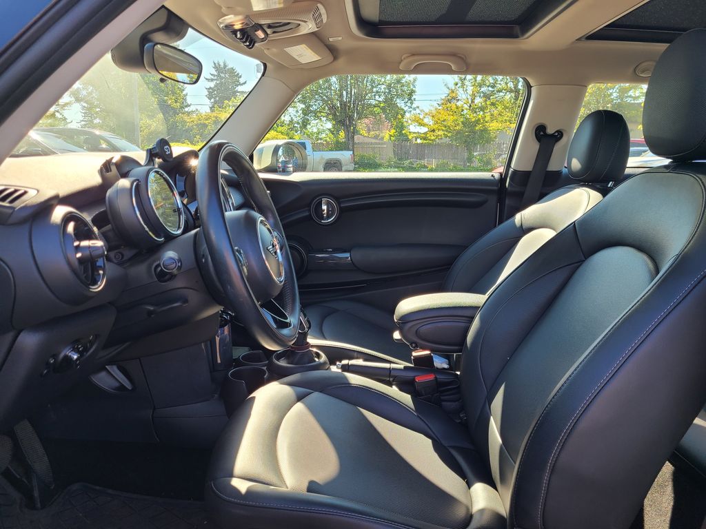 2020 MINI Cooper Signature