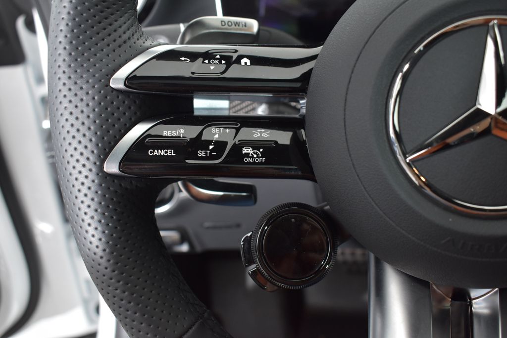 Thumbnail: 2025 Mercedes-Benz AMG GT - 19