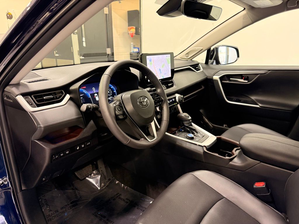 Thumbnail: 2024 Toyota RAV4 - 11