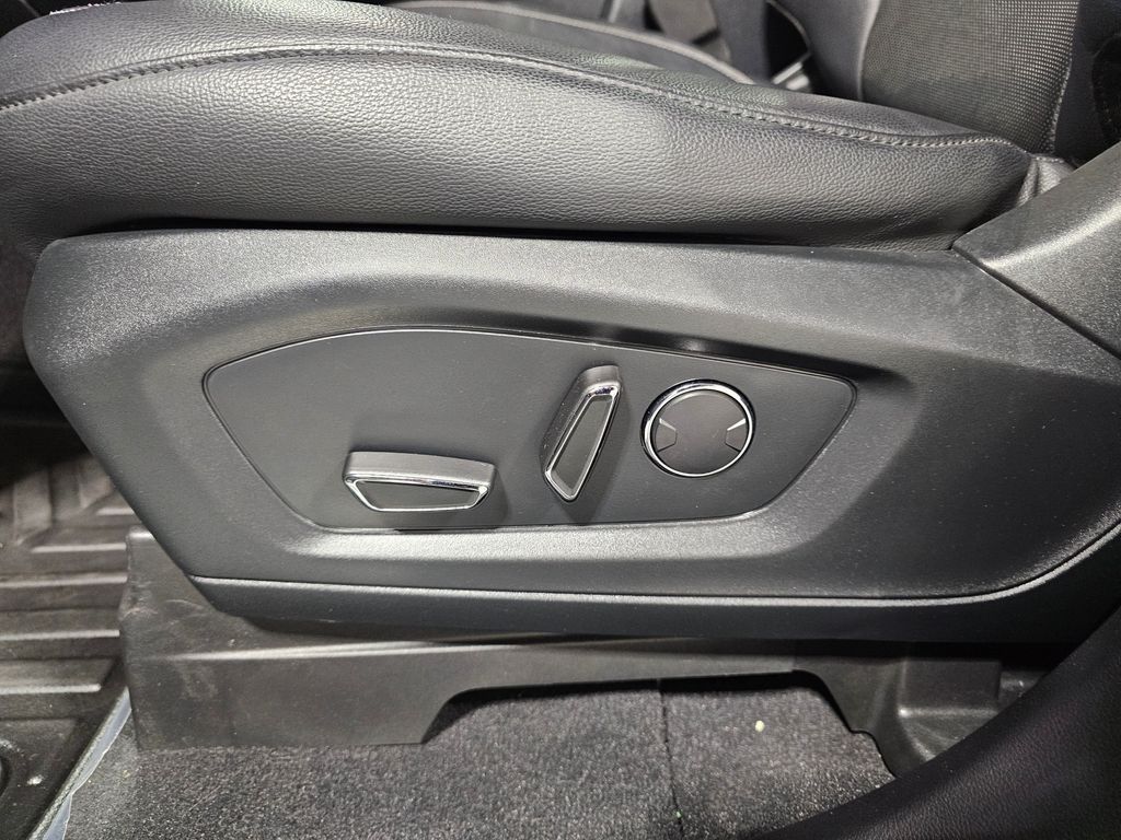 Used 2020 Black Ford Limited image 23