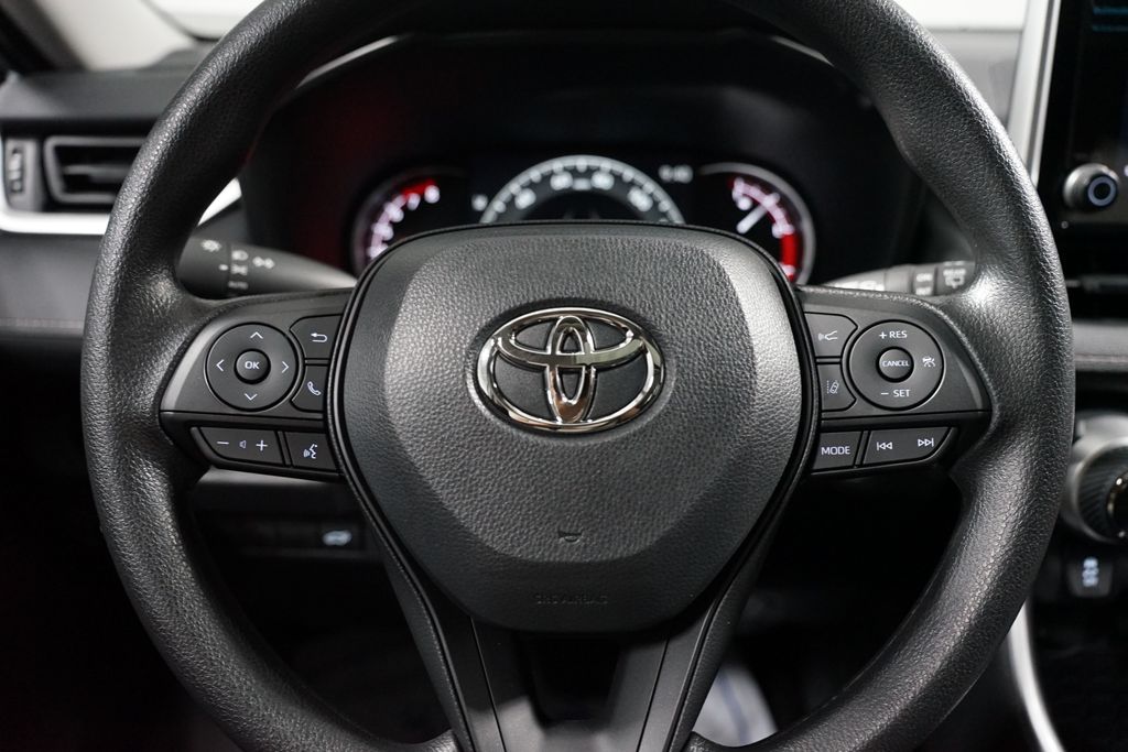 Thumbnail: 2025 Toyota RAV4 - 12