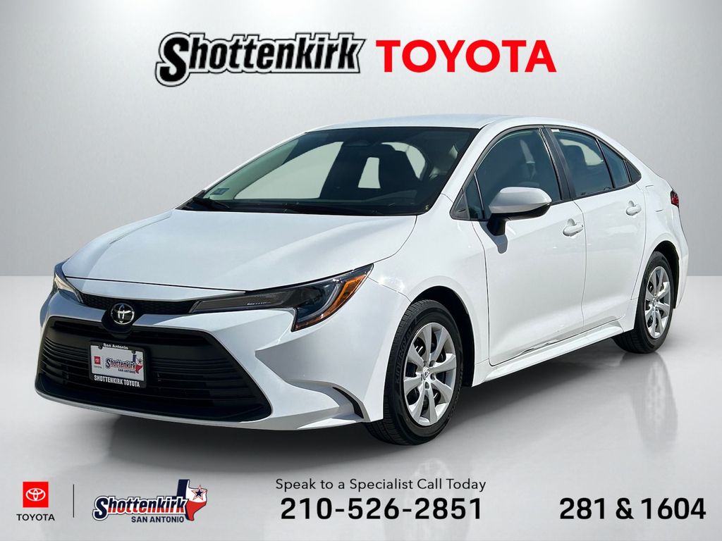 2025 Toyota Corolla LE FWD