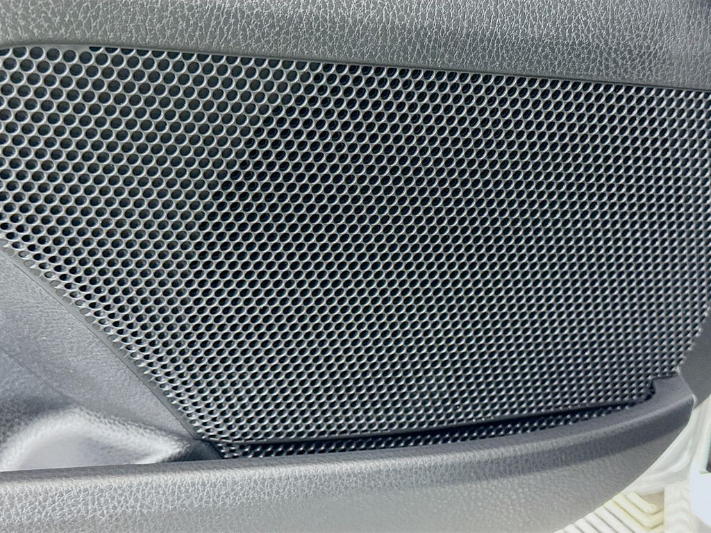 Thumbnail: 2025 Toyota Camry - 19