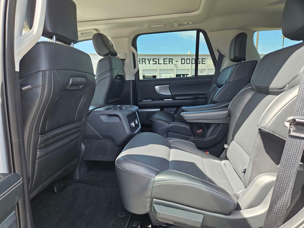 Used Car 2025 Ford Expedition  Platinum For Sale Under $80,000 In San Marcos, Texas