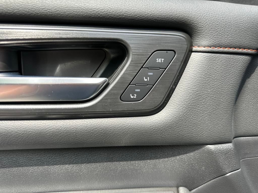 2025 Nissan Armada PRO-4X photo