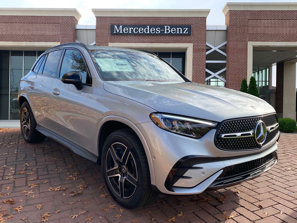 2025 Mercedes-Benz GLC 300 3