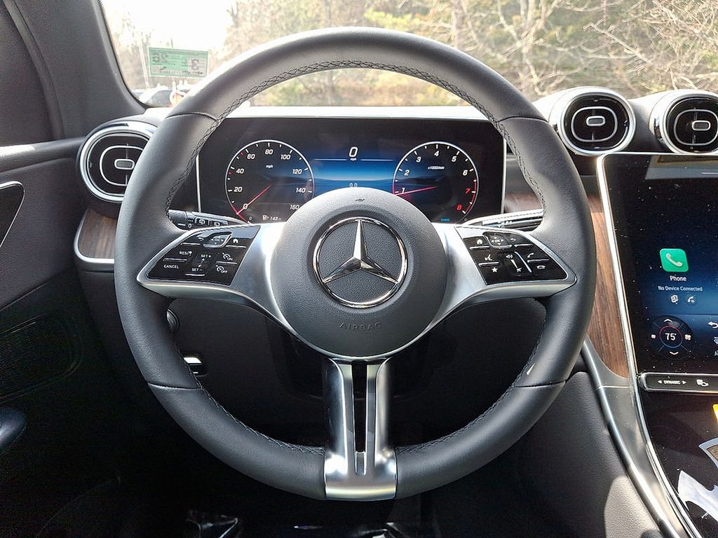 Thumbnail: 2025 Mercedes-Benz GLC - 15