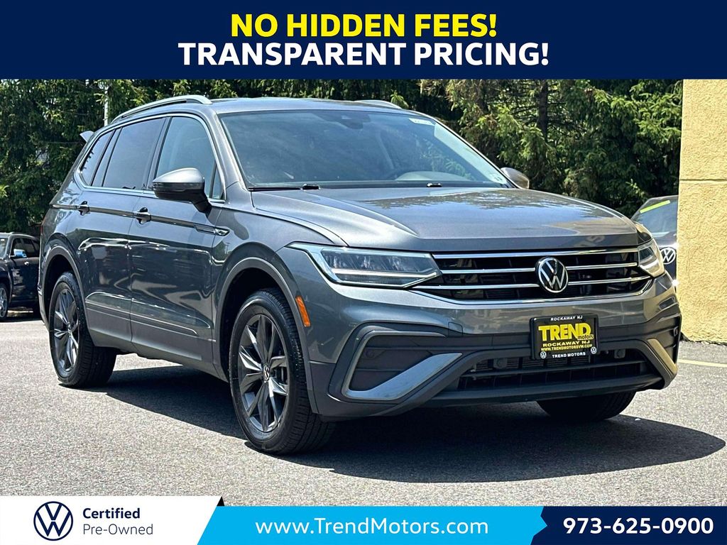 Platinum Gray Metallic 2024 Volkswagen Tiguan SE 4Motion SUV / Crossover All-Wheel Drive 8-Speed Automatic