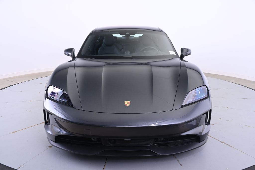Thumbnail: 2025 Porsche Taycan - 10