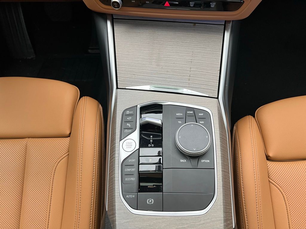 Thumbnail: 2025 BMW 3 Series - 11