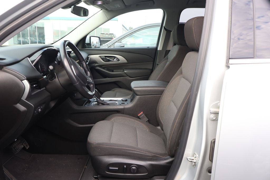 Thumbnail: 2019 Chevrolet Traverse - 10