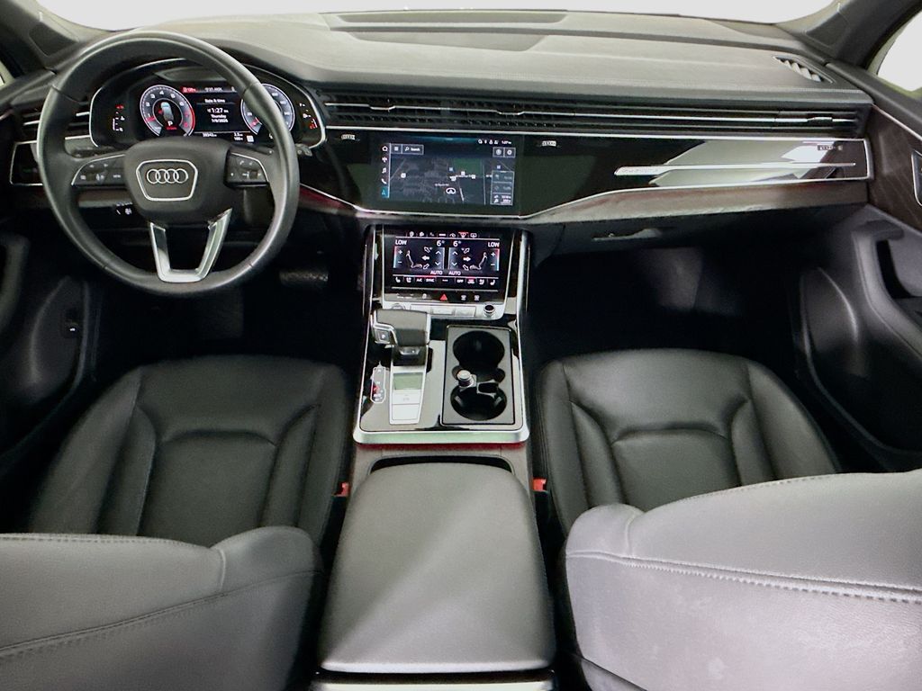 Thumbnail: 2023 Audi Q7 - 13