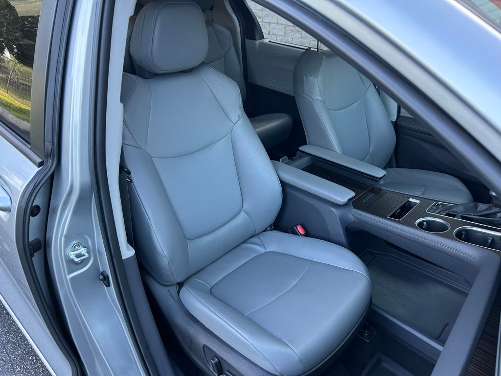 Thumbnail: 2023 Toyota Sienna - 16