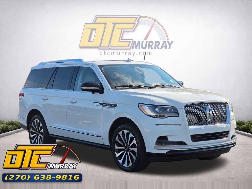 White Metallic 2022 Lincoln Navigator SUV / Crossover Four-Wheel Drive Automatic