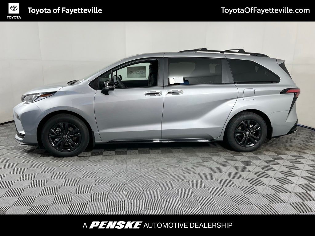 2025 Toyota Sienna XSE 2
