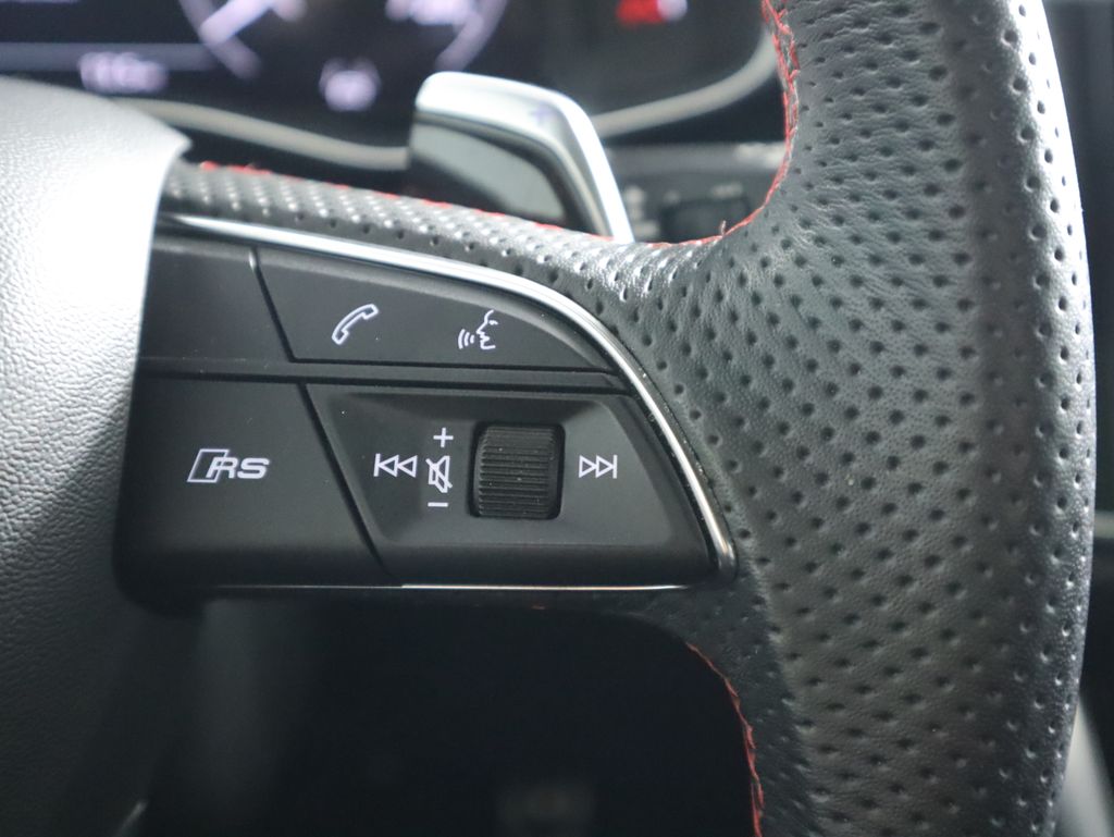 Thumbnail: 2024 Audi RS Q8 - 12