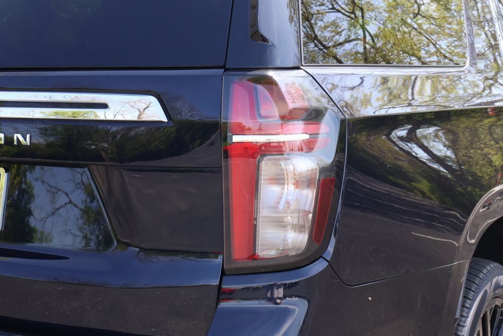 2021 Chevrolet Suburban LS 7