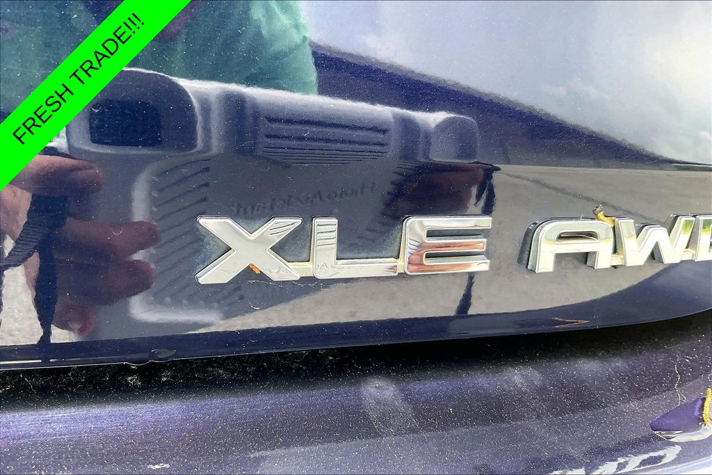 Used 2021 Toyota Highlander SUV