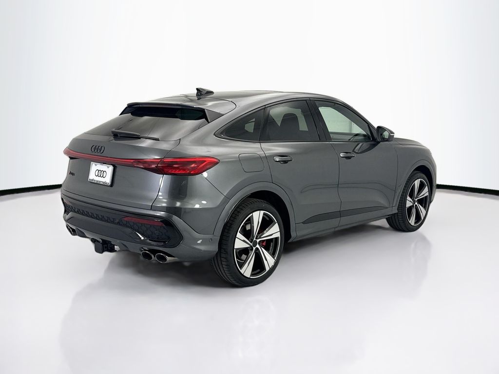 Thumbnail: 2026 Audi SQ5 - 5