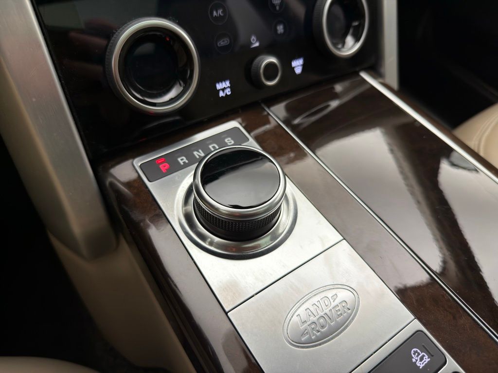 Thumbnail: 2021 Land Rover Range Rover - 12