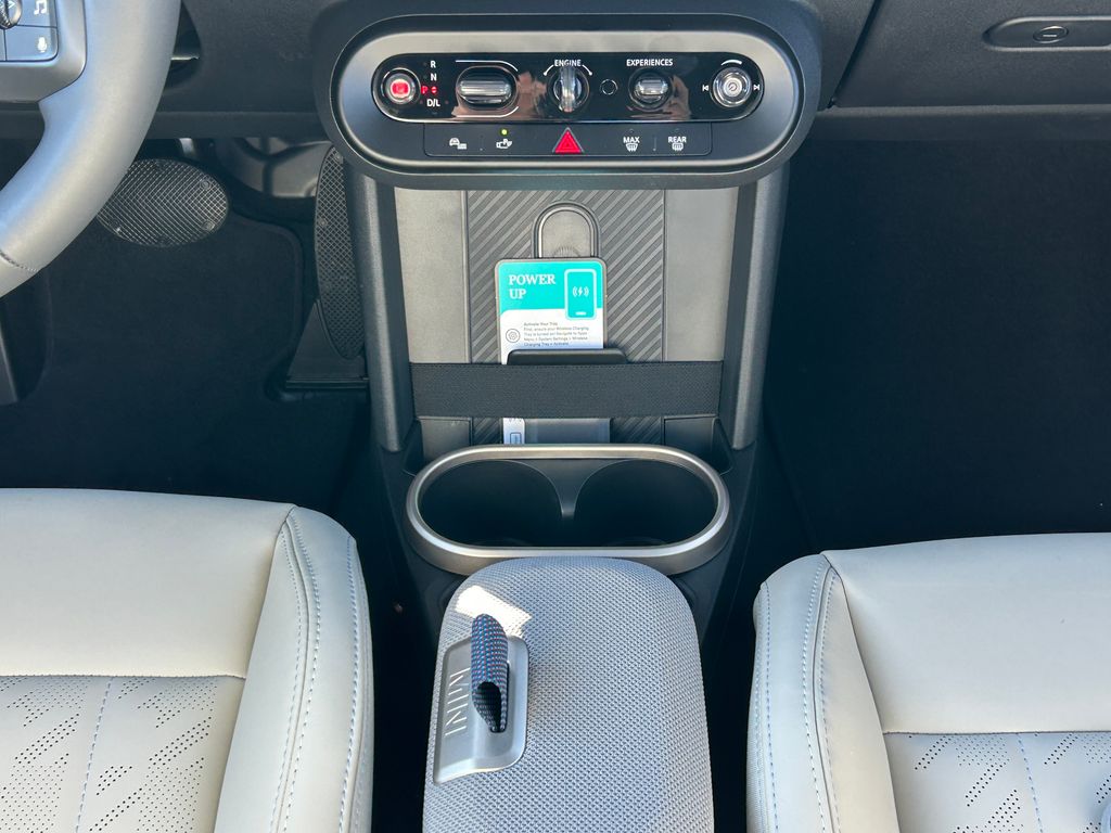 Thumbnail: 2026 MINI Cooper - 25