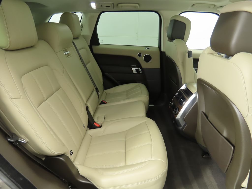 Thumbnail: 2022 Land Rover Range Rover Sport - 23