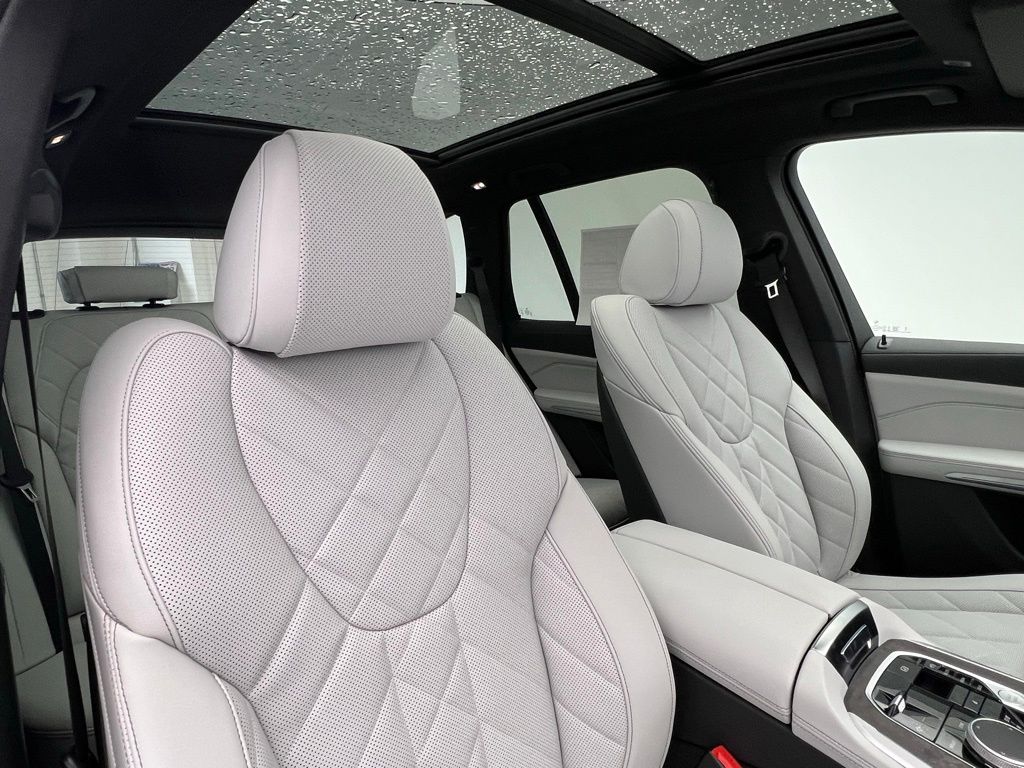 Thumbnail: 2026 BMW X5 - 7